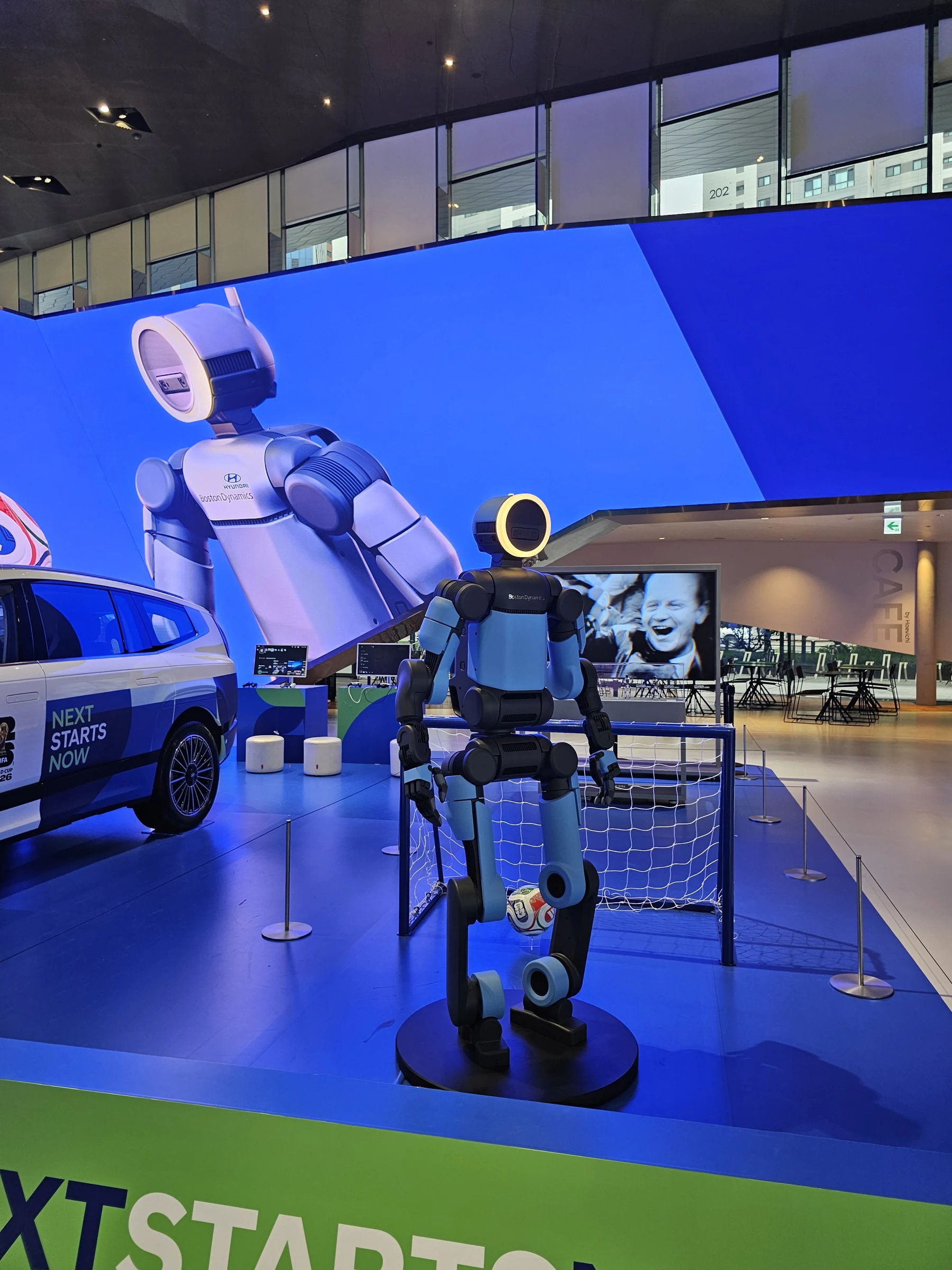 Boston Dynamics Atlas displayed at Hyundai Motorstudio Goyang on 21 July 2026; product-family context, not the CES unveiling or operating factory deployment.