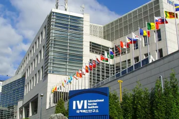 International Vaccine Institute at Seoul National University Research Park, photographed in 2018; Korean biomedical-research context, not Alteogen premises or the Enhertu trial site.
