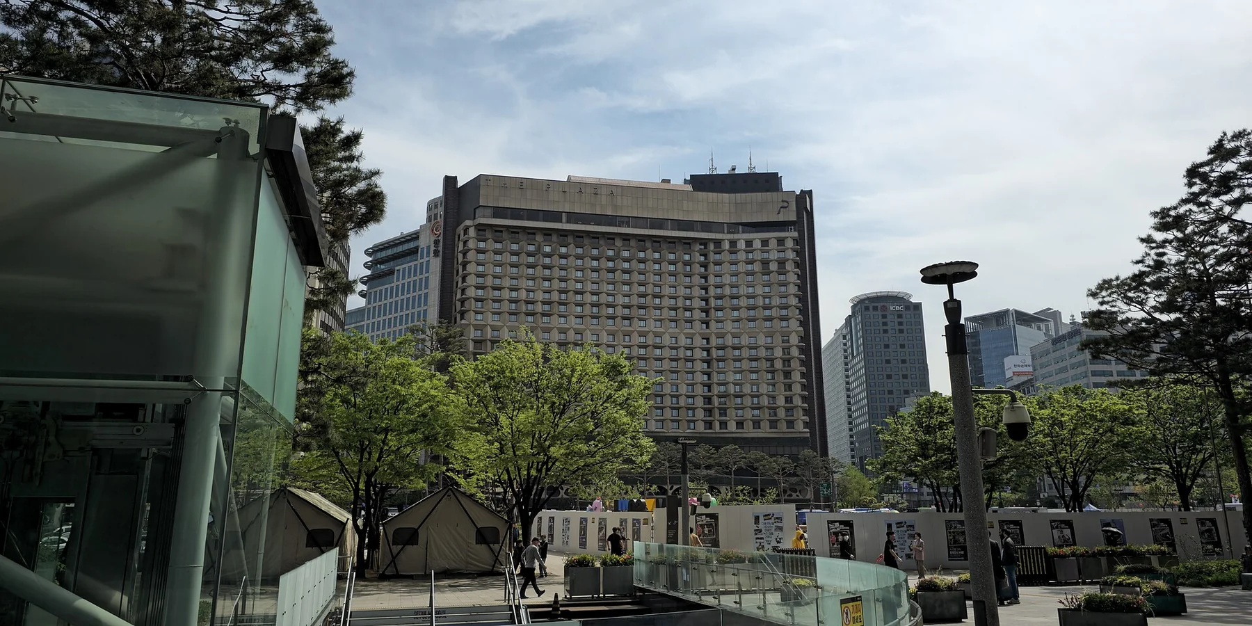 THE PLAZA Seoul behind Seoul Plaza in April 2025; Hanwha-operated Korean hospitality context, not ANTO