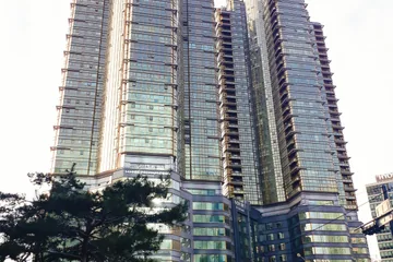 Lotte City Hotel Mapo in Seoul, photographed in 2018; Lotte hotel context rather than evidence of loyalty participation